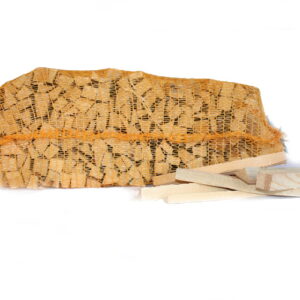 Anfeuerholz im Sack
